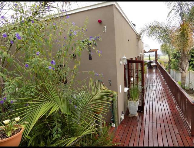 3 BEDROOM HOUSE FOR SALE IN FRAAIUITSIG